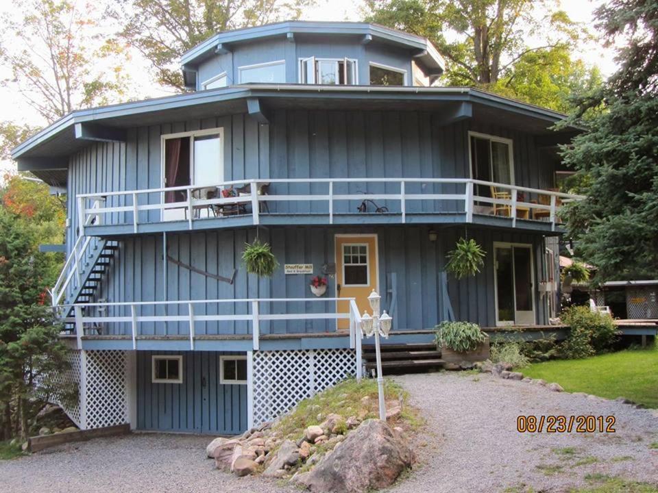 Stouffermill Bed & Breakfast Algonquin Highlands Esterno foto