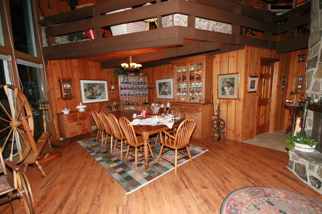 Stouffermill Bed & Breakfast Algonquin Highlands Esterno foto