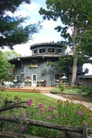 Stouffermill Bed & Breakfast Algonquin Highlands Esterno foto
