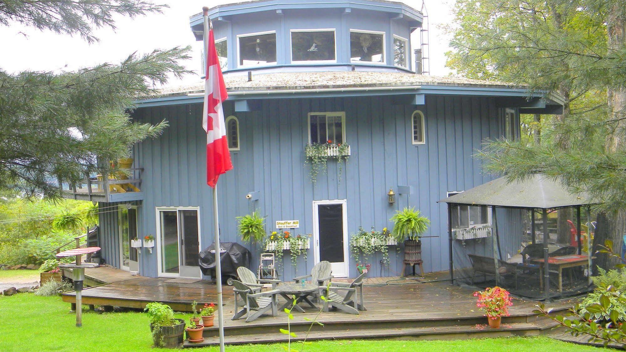 Stouffermill Bed & Breakfast Algonquin Highlands Esterno foto